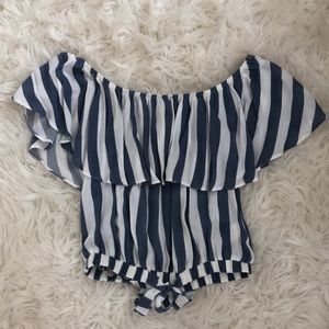 AMERICAN EAGLE OFF SHOULDER TOP